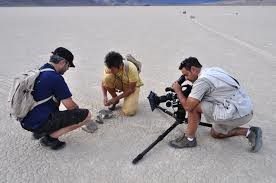 sailing stones